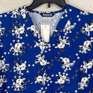 Uniform City Women's Blue White Dogs Paw Prints Scrub Top Medium NWT nurse vet